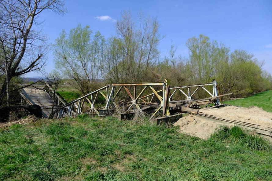 Urušio se pontonski most između Selnice i Poznanovca