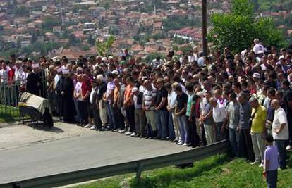 Blokirali Sarajevo zbog novog ubojstva mladića 