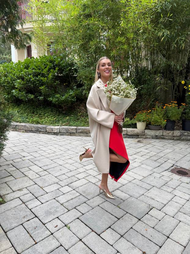 FOTO Vuškovićev trener zaludio je Engleze! Oženio se u tajnosti i mlađi je od kapetana Brightona