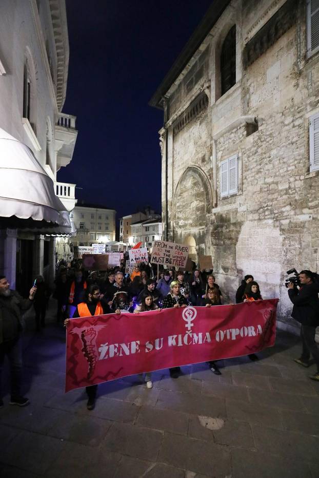 Pula: 4. Noćni marš u Puli pod parolom Žene - kičma otpora
