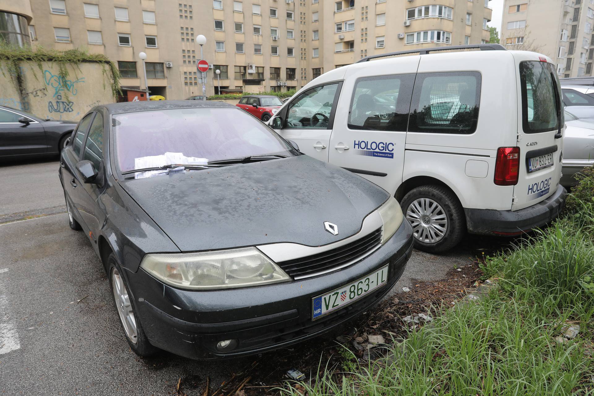 Automobil u Zagrebu sakupio više od sto kazni  za parkiranje