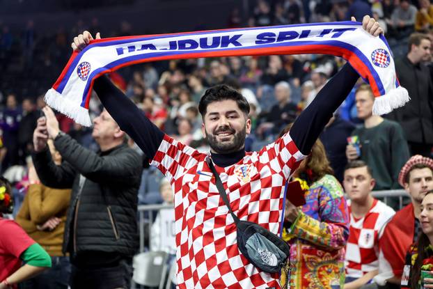 Koeln: Navijači na rukometnoj utakmici Europskog prvenstva između Hrvatske i Francuske 