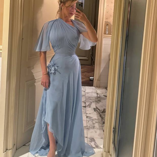 Sydney Sweeney prisjetila se ljeta! Fanovi pišu: 'Fotka broj 2, to je to! Samo ignoriraj hejtere'