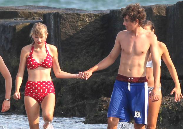 Exclusive - Taylor Swift And Conor Kennedy Take A Beach Stroll