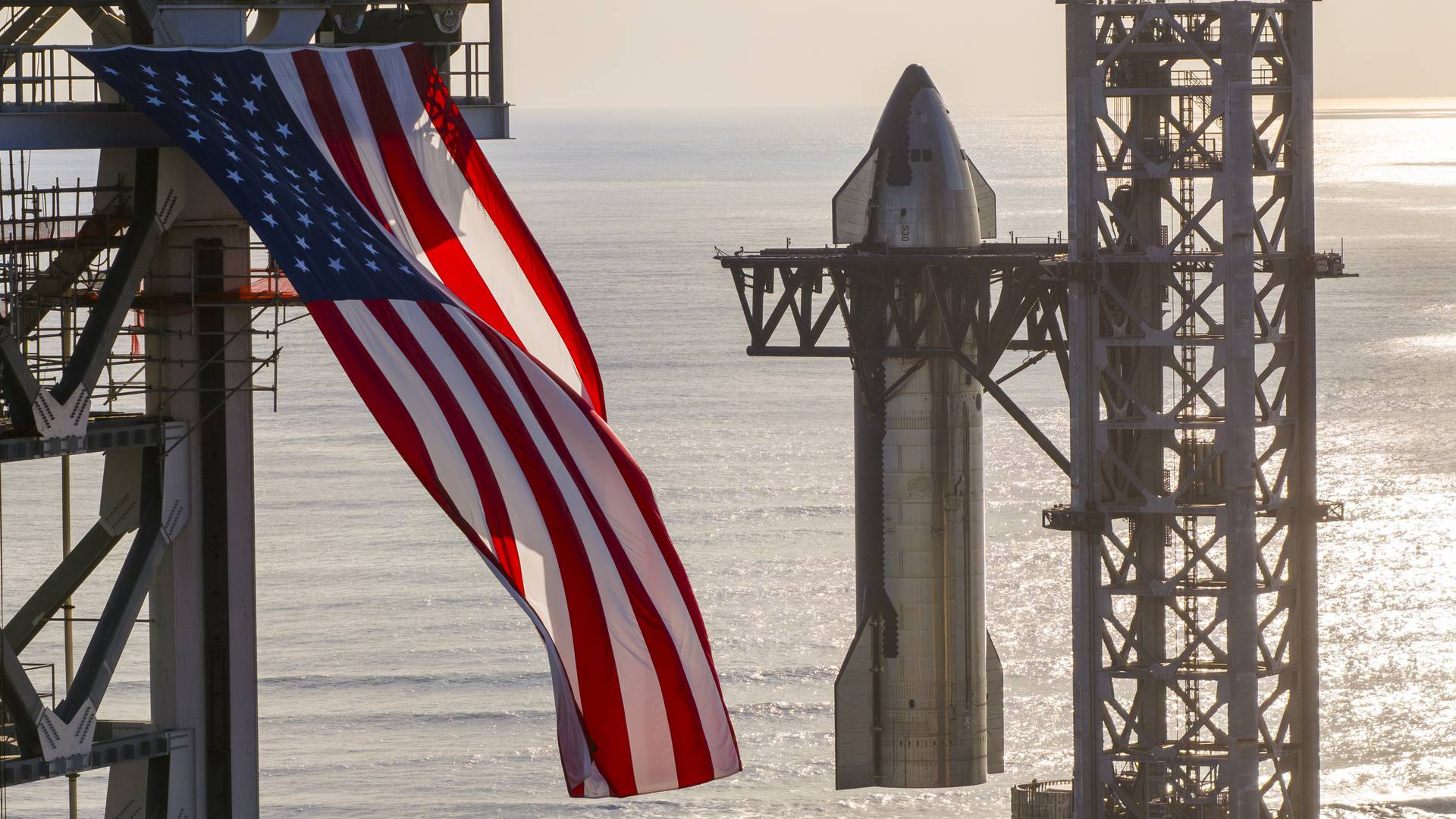 VIDEO Svemirski let za povijest: SpaceX iz prve 'u zraku' uhvatio raketu na povratku iz svemira