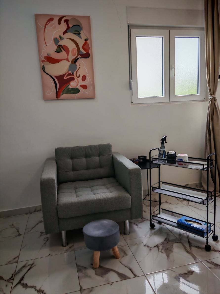 Od medicinske škole do vlastitog salona: Kako Ivana balansira život i posao?