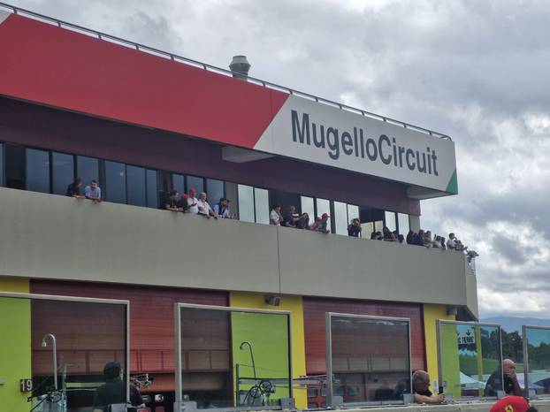 FOTO 24sata na utrci u Italiji. Pogledajte spektakl s hrvatskim vozačem za volanom Huracana