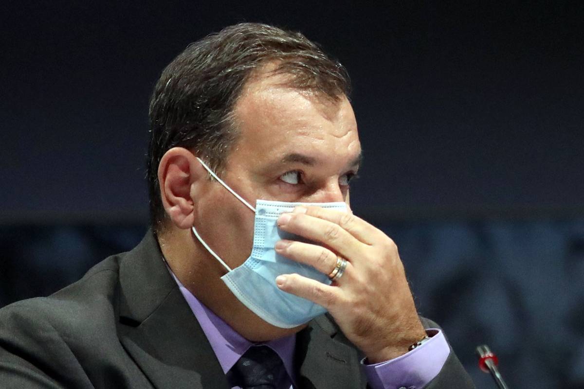 'Zatražio sam da se ispitaju slučajevi cijepljenja preko reda'