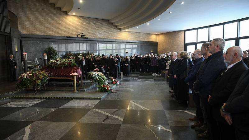 Brojni se oprostili od profesora Vlatka Cvrtile na Mirogoju...