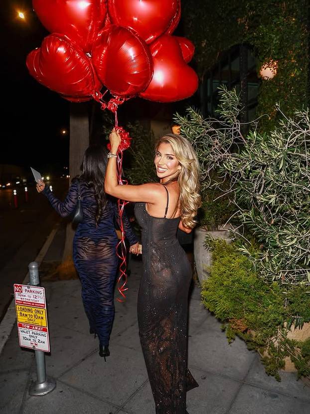 FOTO Tijelo joj je čista poezija! Lauren je najbolja motivacijska influencerica 2025. godine