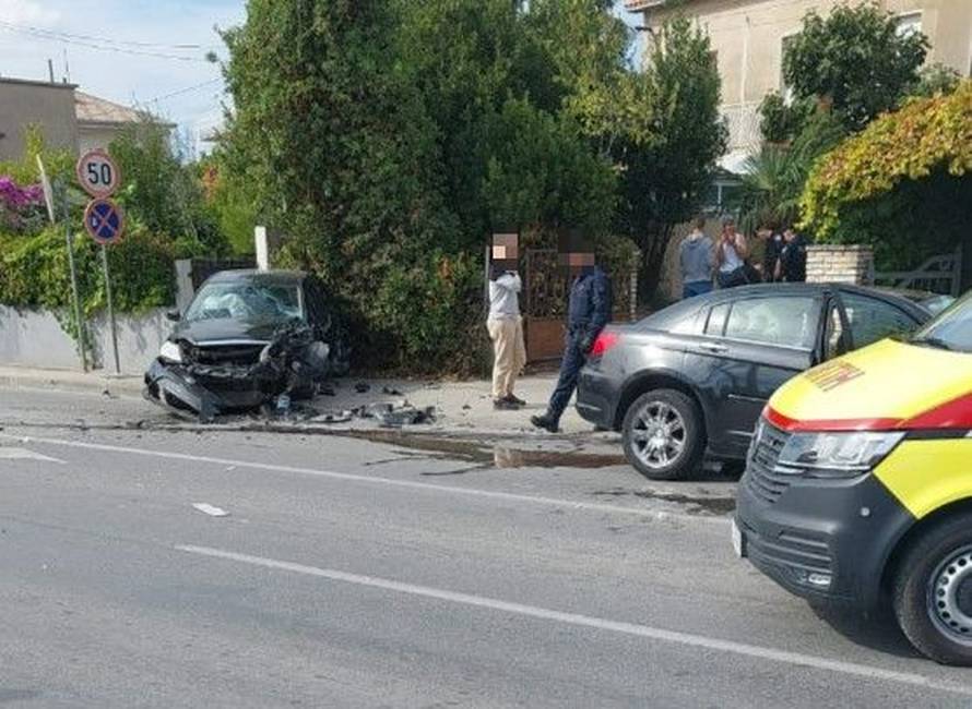 Potjera kroz Kaštel Stari: Lovili muškarca koji je bio na tjeralici, bježao policiji i zabio se u njih