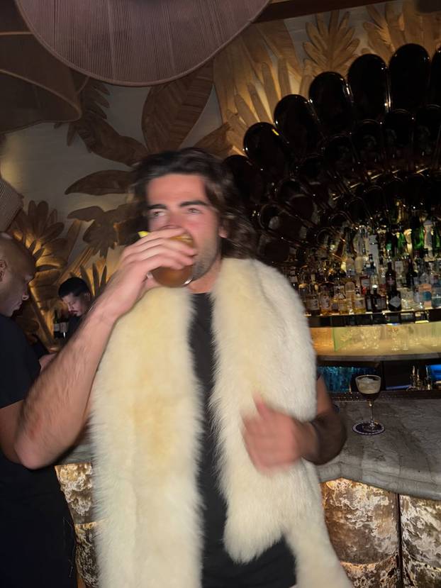 Bling, Bling! Maja i Šime feštaju u Dubaiju. Njoj na ruci sjaji sat od 50.000 eura?! Pogledajte!