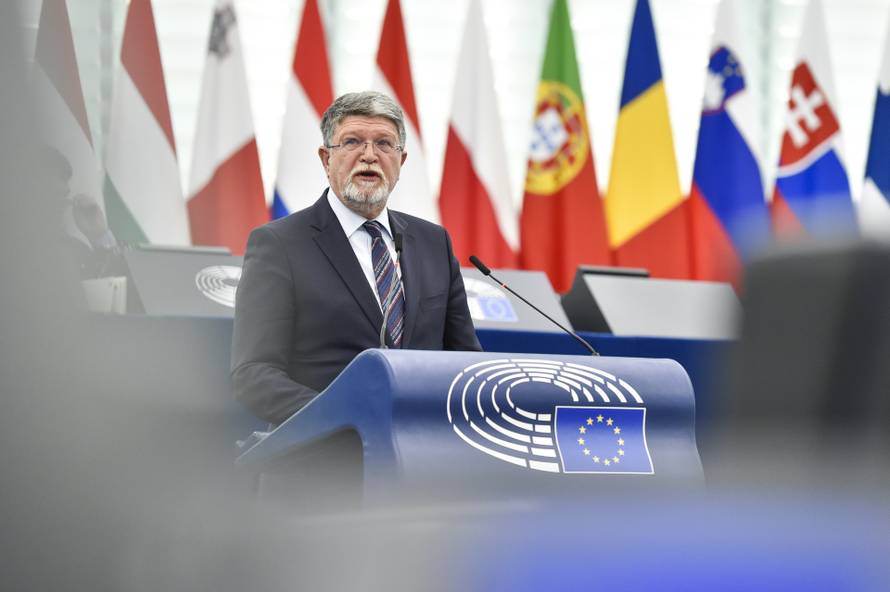 EP-168661A_Plenary_24_Key debate