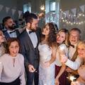 8 savjeta za mladence - kako se uspjeti družiti sa svim gostima na svadbi, bez obzira na broj