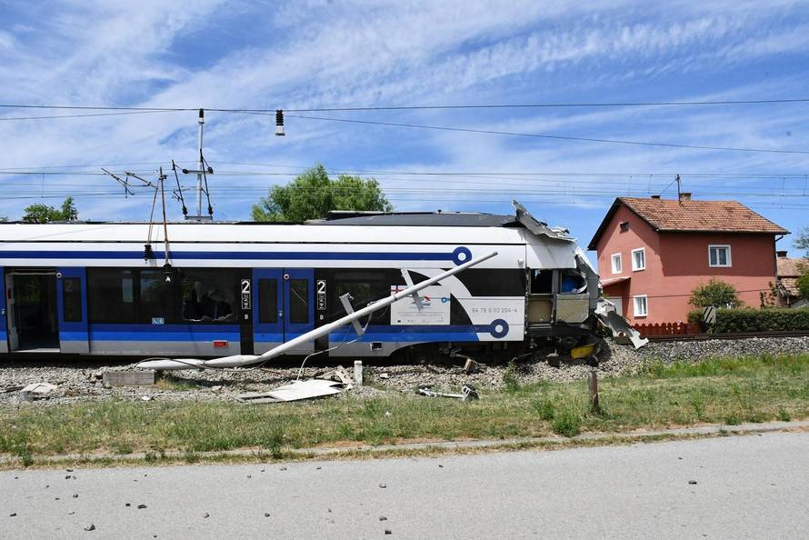 VIDEO Putnica iz vlaka strave: 'Bili smo u panici, vrata su bila zaglavljena. Nismo mogli van'