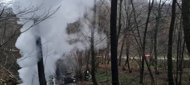 FOTO Vatrogasci objavili fotke, evo što je ostalo od MIG-a...