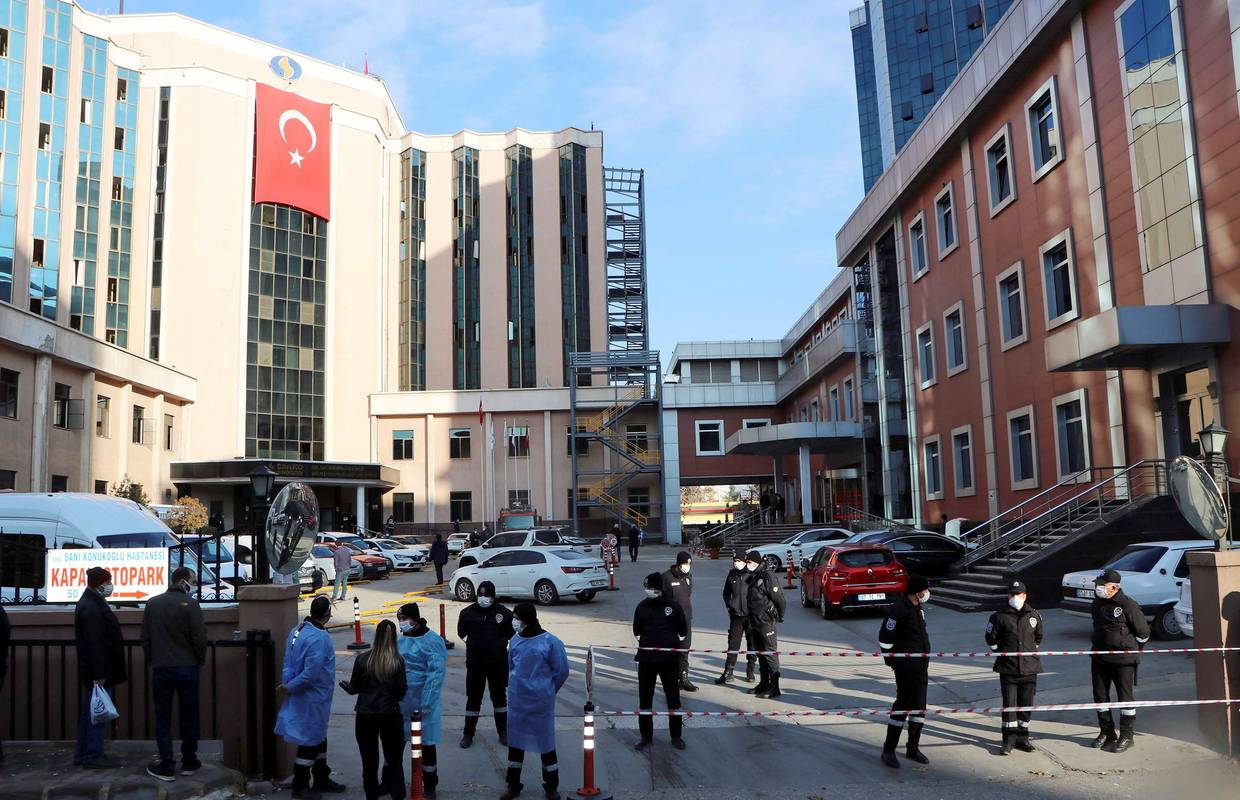 Eksplodirao sustav za kisik u turskoj bolnici, najmanje devet ljudi poginulo na covid odjelu