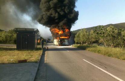 Ugljan: Liburnijin bus u samo deset minuta potpuno izgorio