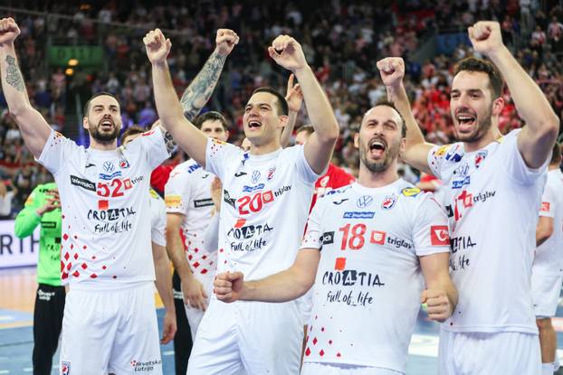 Zagreb: Slavlje rukometaša Hrvatske nakon pobjede nad Slovenijom i prolaskom u četvrtfinale Svjetskog prvenstva