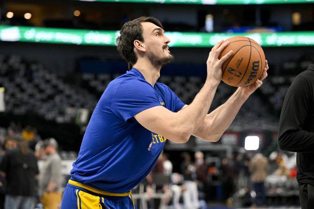 NBA: Golden State Warriors at Dallas Mavericks