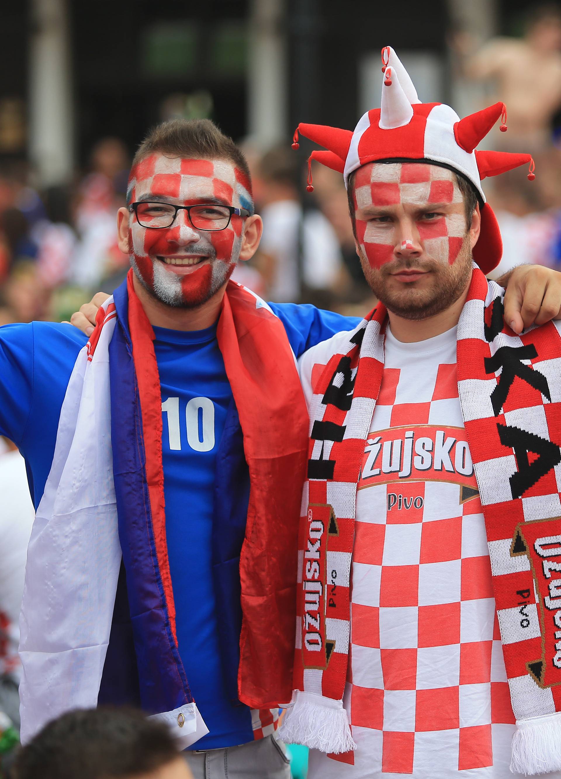 Ovako su navijači u Varaždinu i Sisku dočekali finale u Rusiji