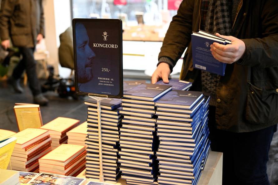 King Frederik X and Jens Andersen publish the book Kongeord