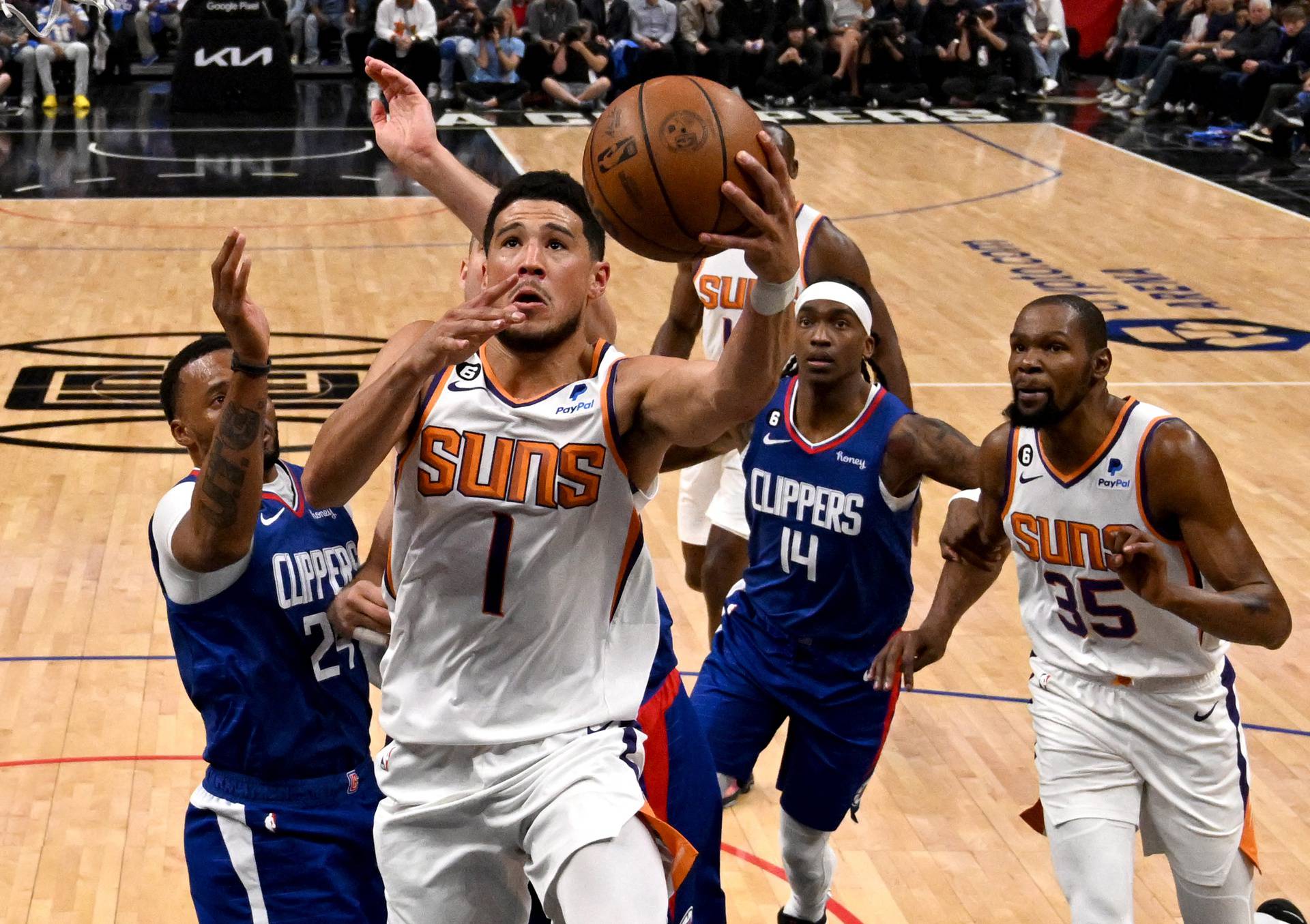 NBA: Playoffs-Phoenix Suns at Los Angeles Clippers