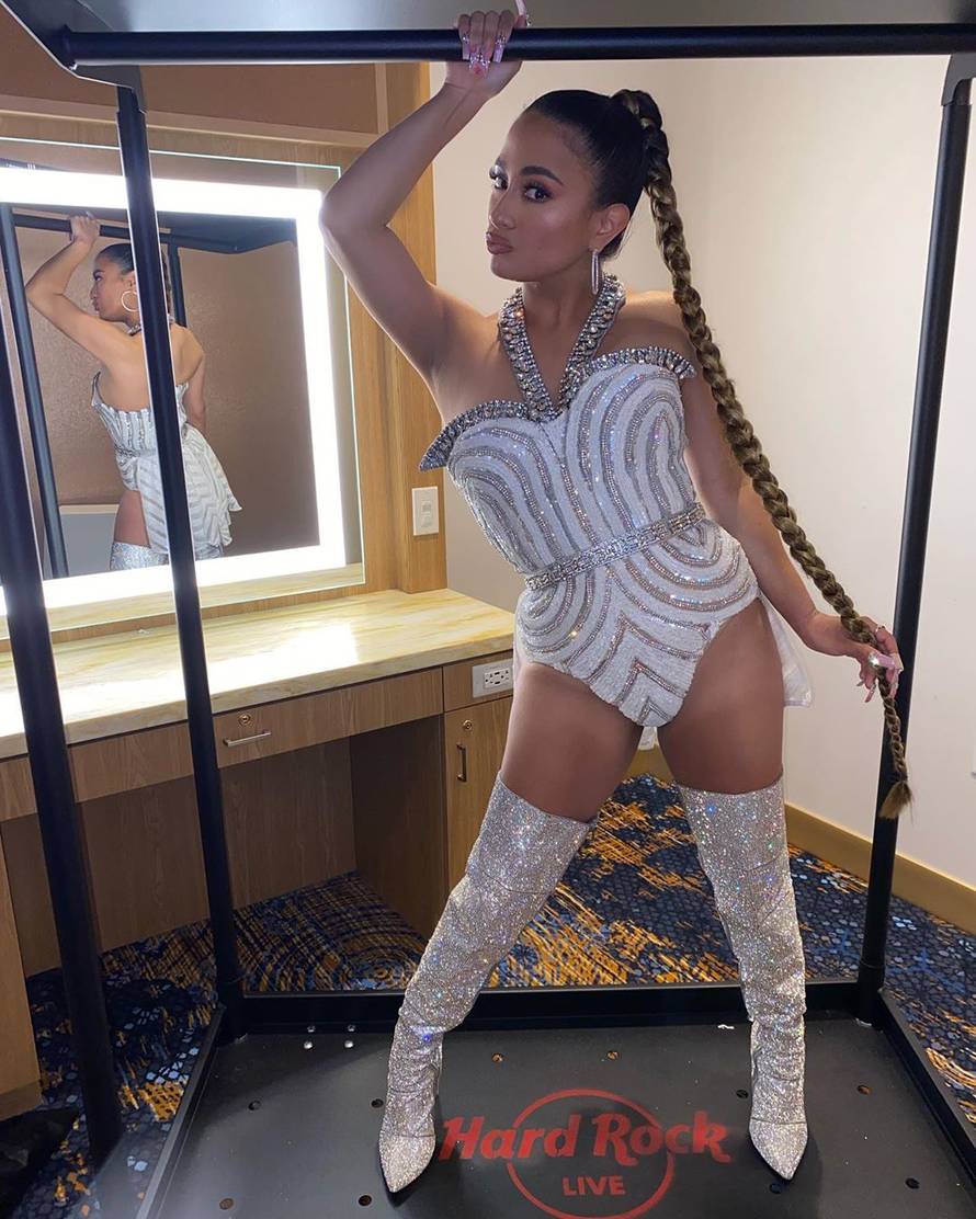 Pjevačica (27) iskreno: 'Još sam nevina, čuvam se za brak, ali mnogi me zbog toga ismijavaju'