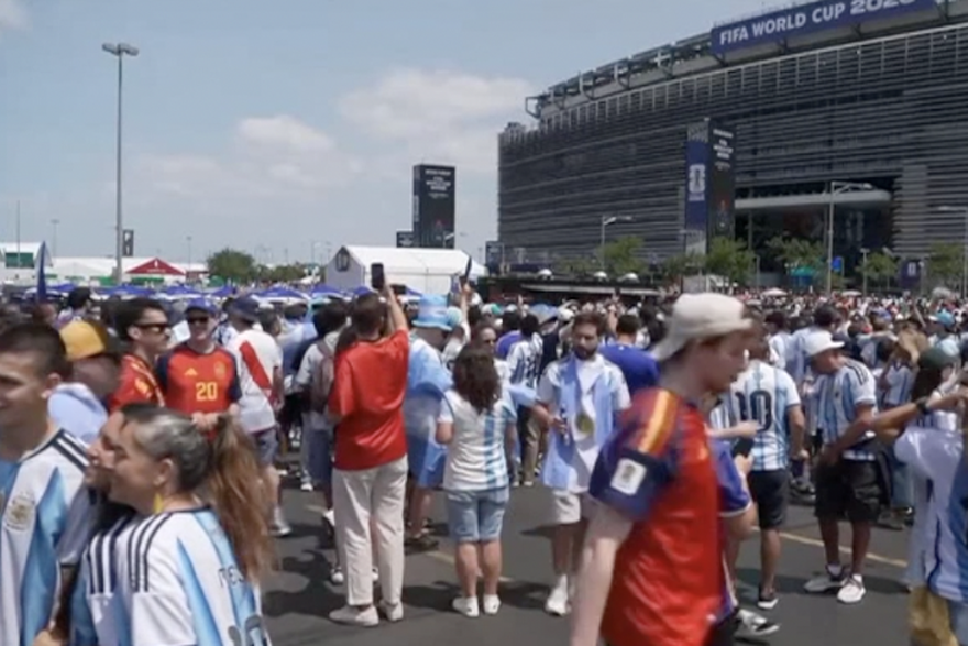 Dolazak navija&ccaron;a na stadion