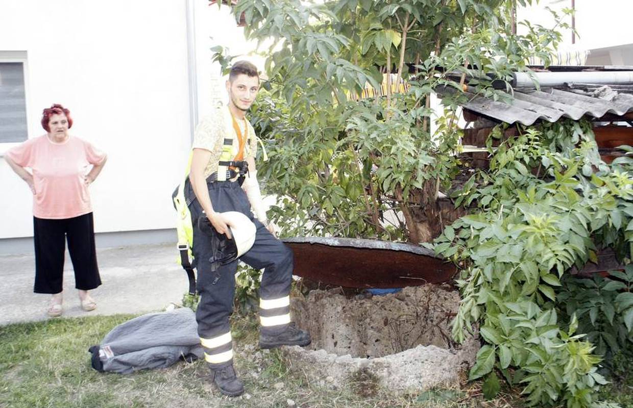 Muškarac (63) u BiH spašavao malo mače iz bunara  pa je on upao: Spasili su ih vatrogasci