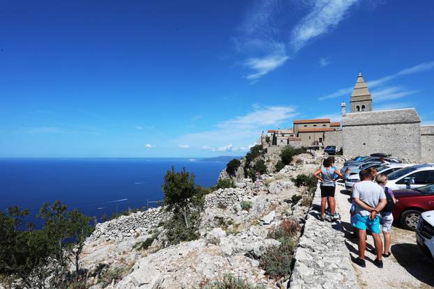 Lubenice, mjesto na Cresu s dva stanovnika