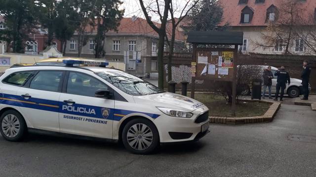 Opet opljačkana pošta u Zagrebu: Prijetio dvjema zaposlenicama