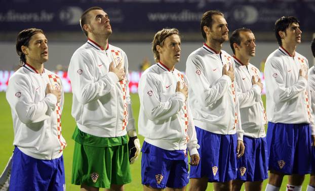 ARHIVA - 2006. Zagreb: Vatreni i "maksimirska krtica" srušili su Englesku 