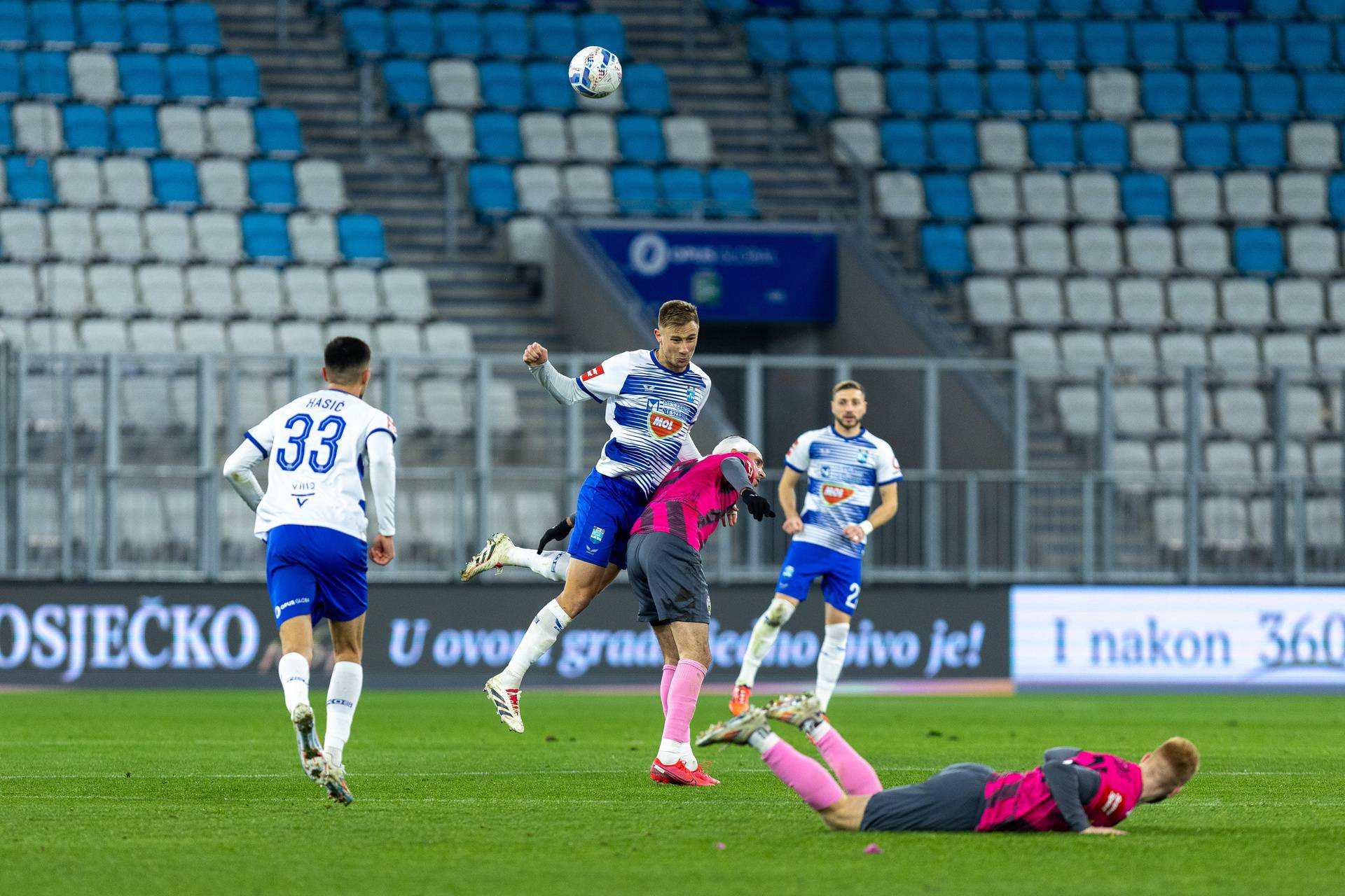 Osijek: NK Osijek i NK Lokomotiva u utakmici 16. kola Prve HNL