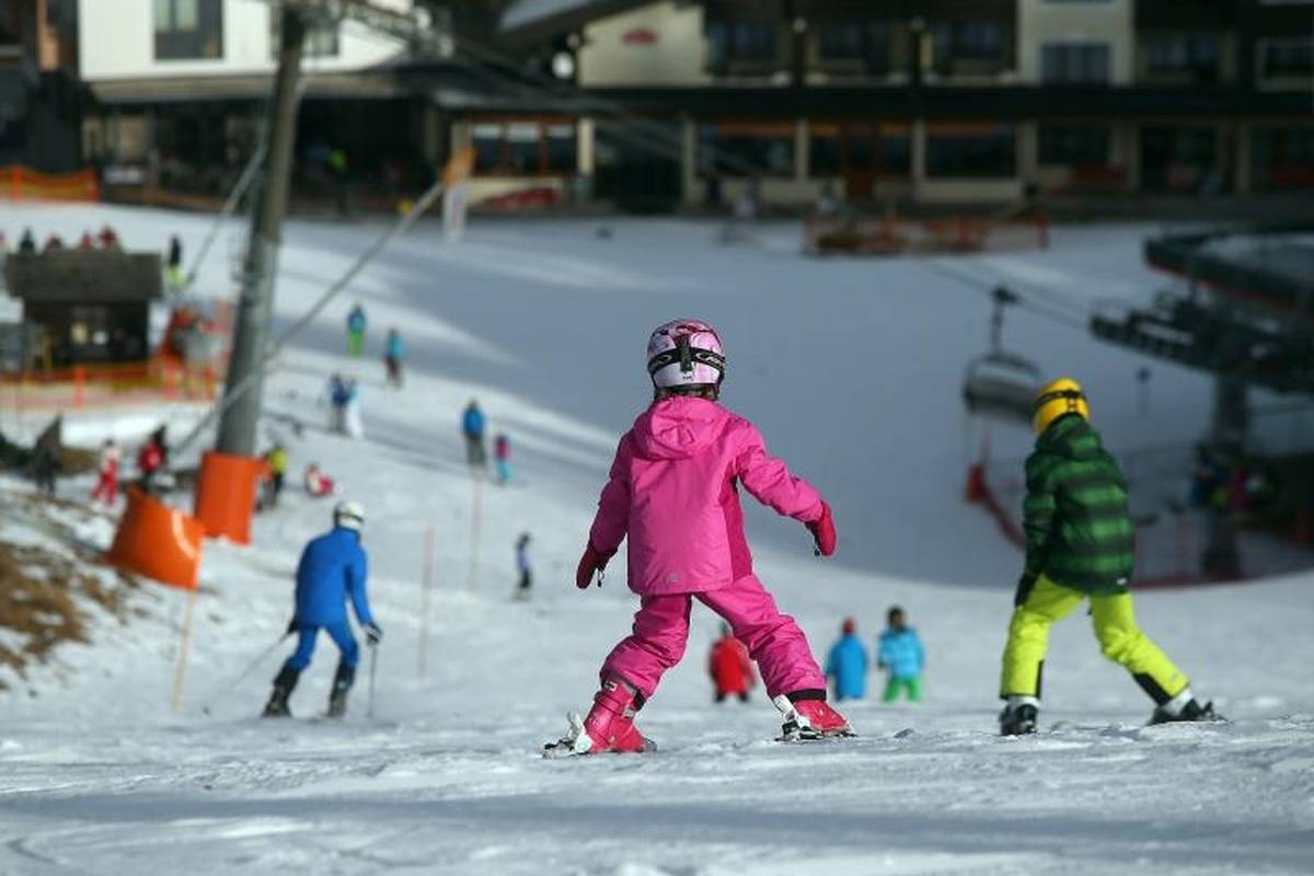 Pravo na izostanak: Bogati na skije, a ostali u školske klupe