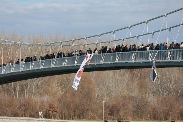 Osijek: Studenti dali podršku kolegama iz Srbije 