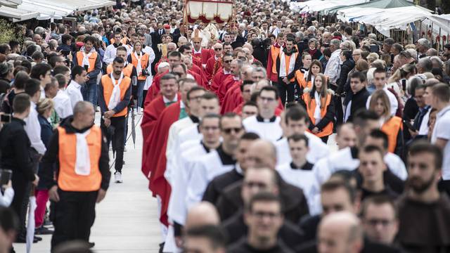 Procesija i misa u Splitu na dan zaštitnika sv. Dujma