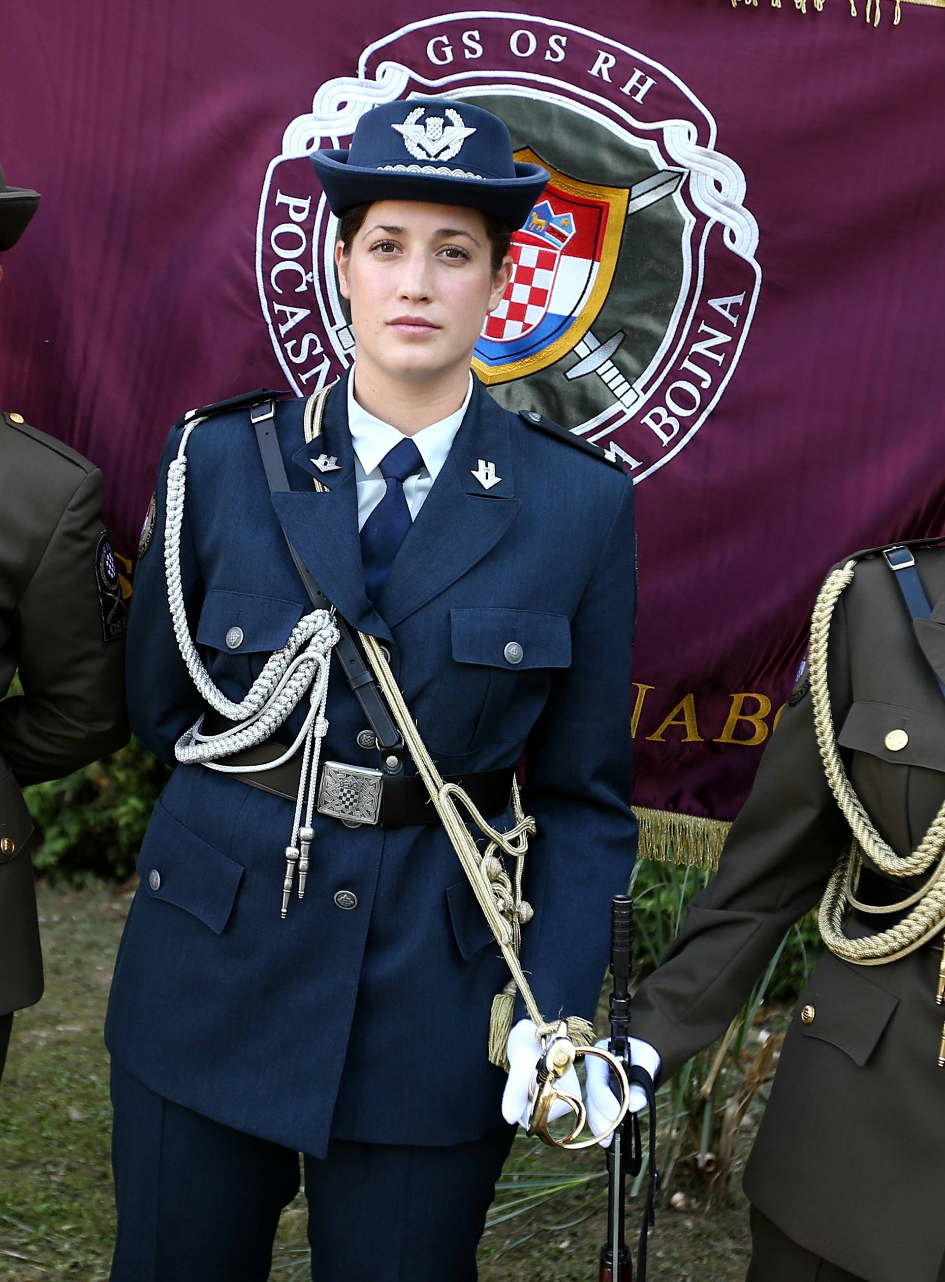 Kolindina garda: Tri vojnikinje prve žene u Počasnoj satniji