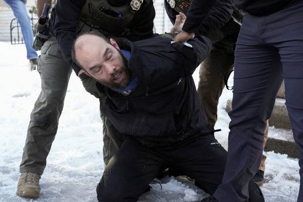 Aftermath of the fatal shooting of Renee Nicole Good, in Minneapolis