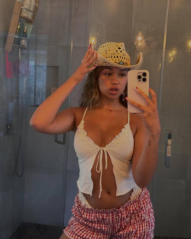 FOTO Zvijezda Netflixa partijala pa gledala Hajduk na Poljudu