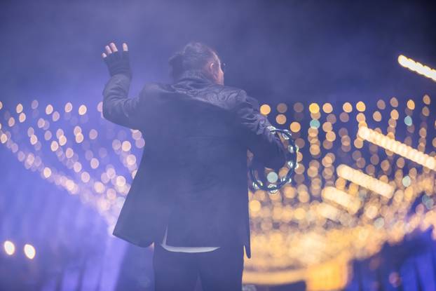 Željko Bebek i Baby Lasagna uvelu su Split u Novu 2026. godinu uz vatromet i dronove