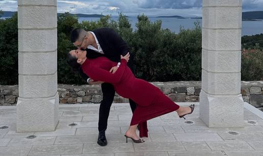 FOTO Ljubavna pri&ccaron;a Barbare i Filipa: Raskinula je zaruke pa se udala za kolegu. Stigla im beba