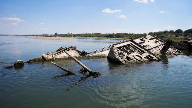 Low water levels on Danube reveal WW2 German warships