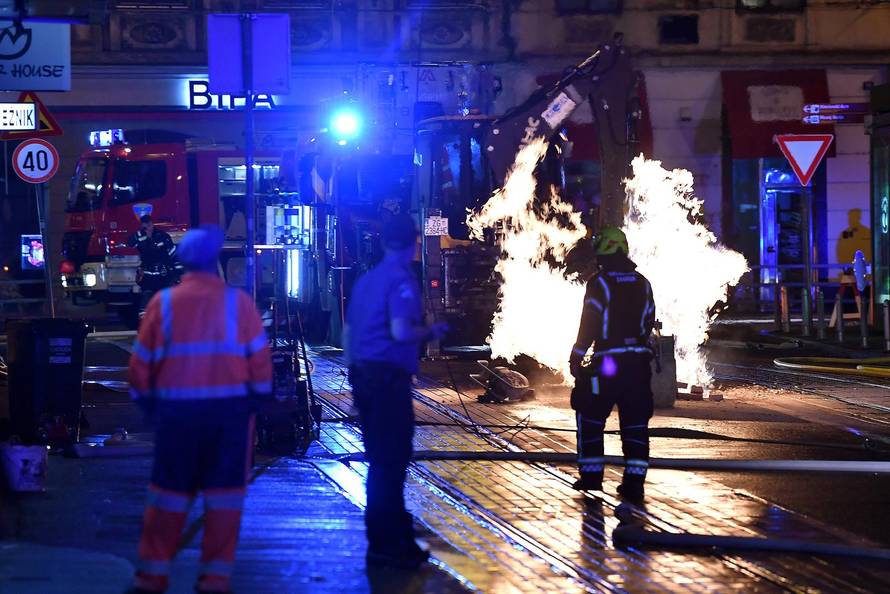 Požar u Frankopanskoj - pri sanaciji vodovodne cijevi probijena je i plinska, bagerist u bolnici