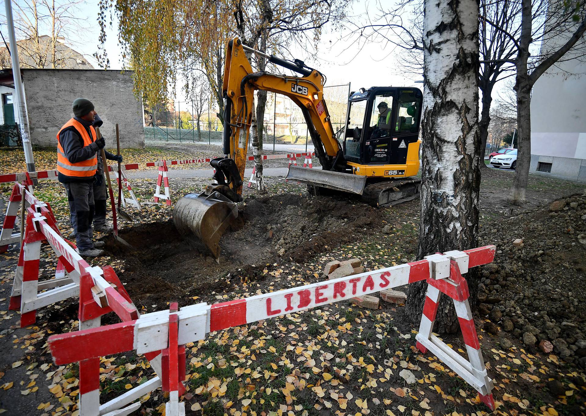 Zbog puknuća vrelovoda na Trešnjevci nema grijanja ni tople vode