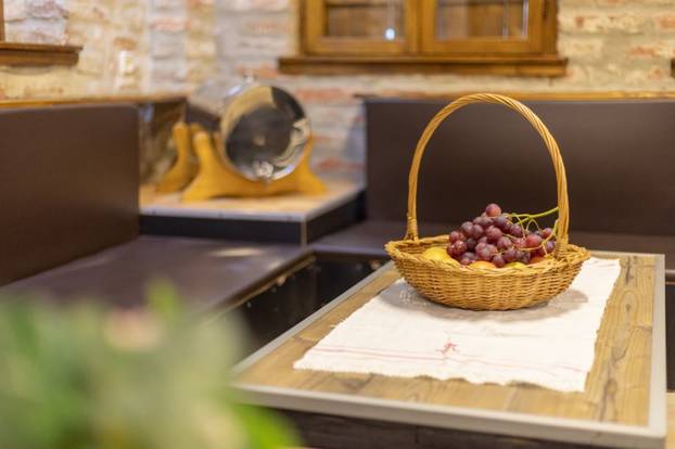 FOTO Vile na moru koštaju po nekoliko milijuna, a u Baranji za pola milijuna € dobijete hotel!