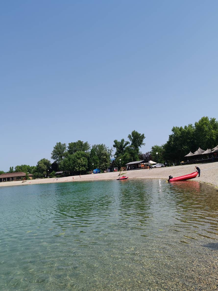 Drama na Jarunu: Vatrogasci i ronioci izvukli tijelo iz jezera