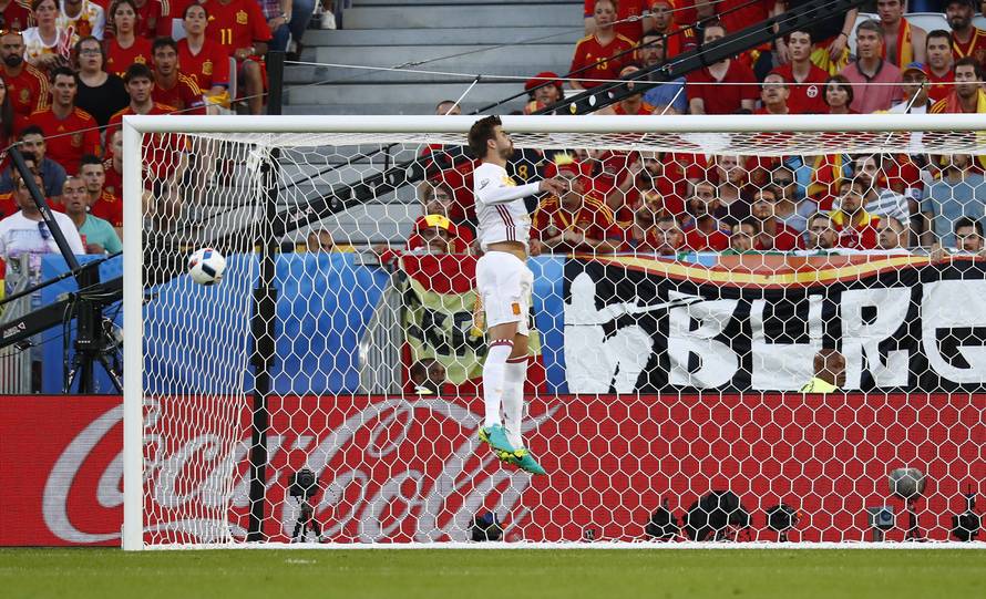 Croatia v Spain - EURO 2016 - Group D