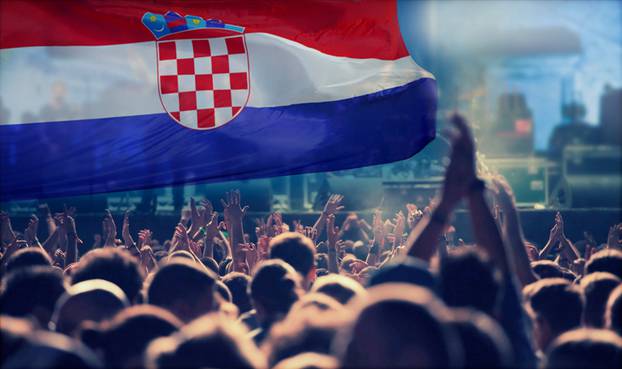Silhouette,Of,Croatia,Supporter,Fans,Cheering,On,Soccer,Game