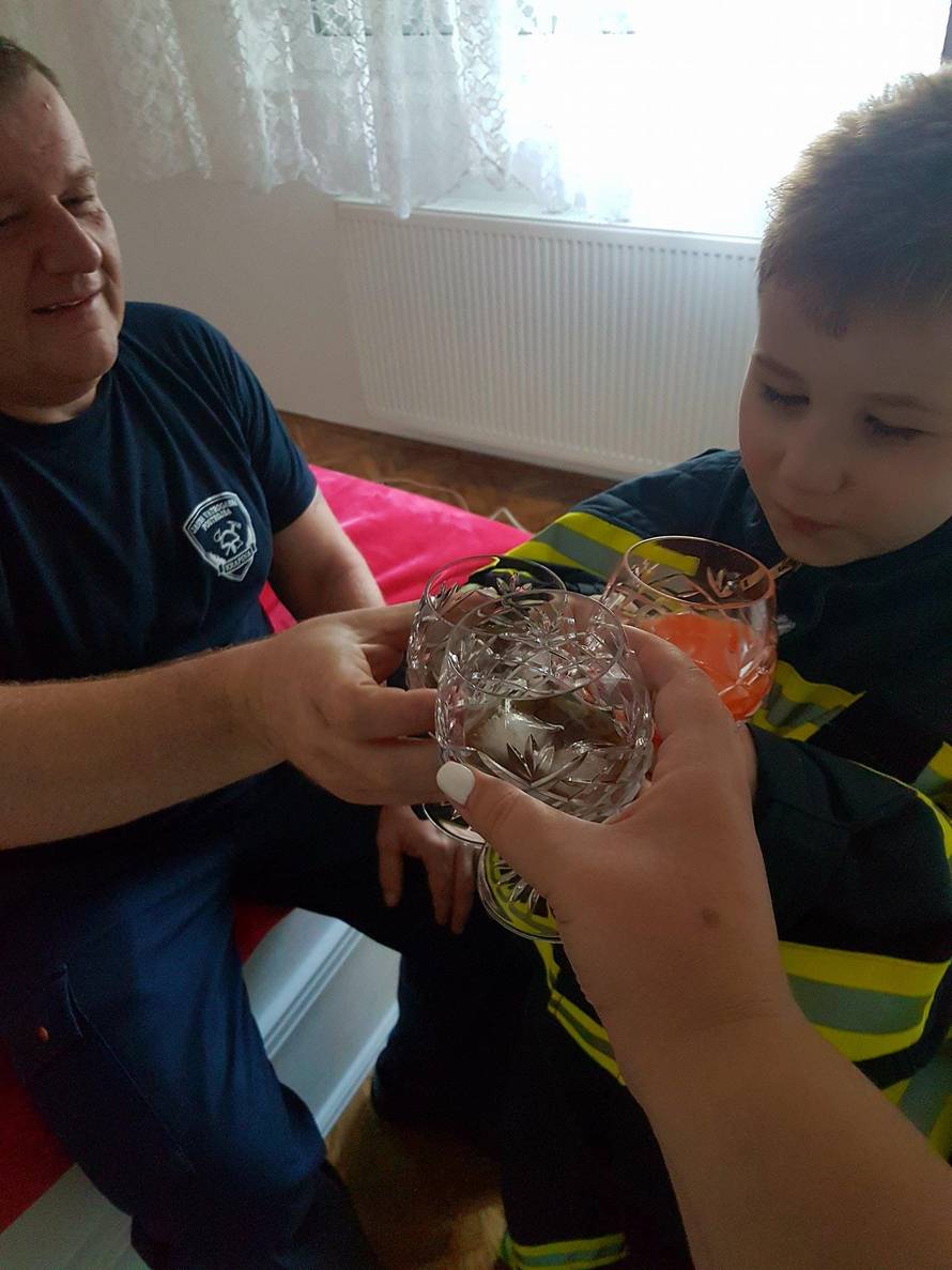 Dječak iz Krapine raznježio oca vatrogasca: 'Tata, ti si heroj!'